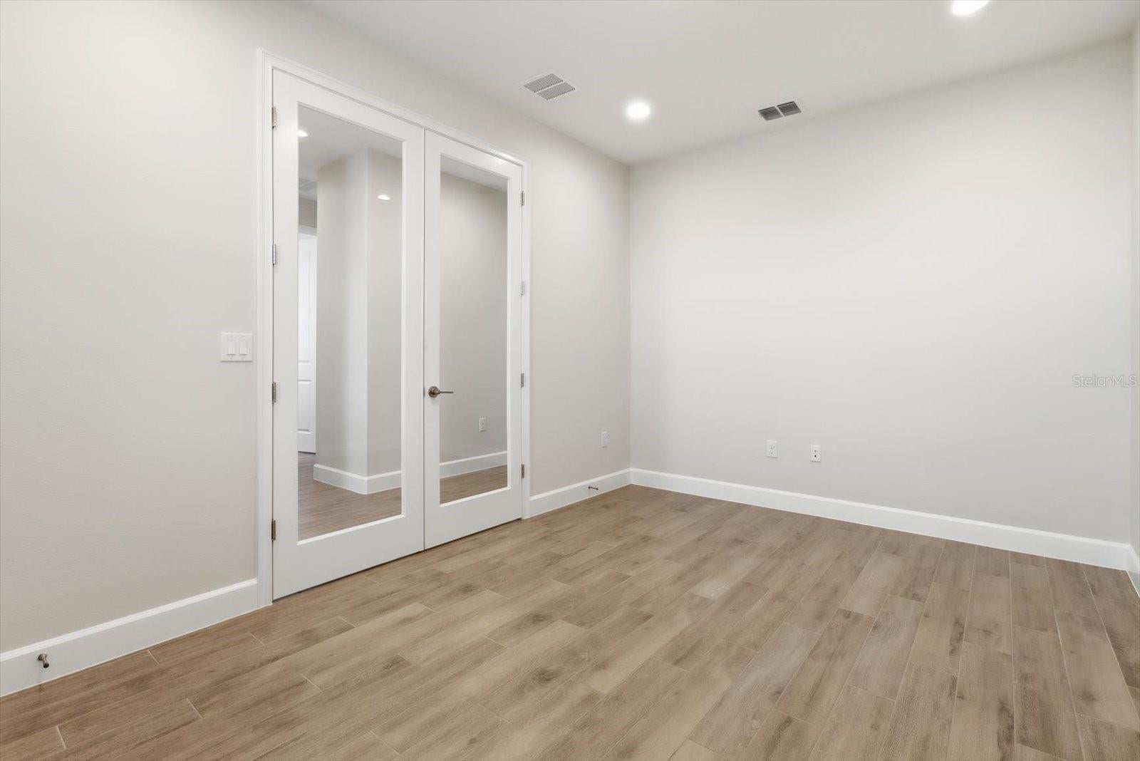 196 E DUSTY COURT