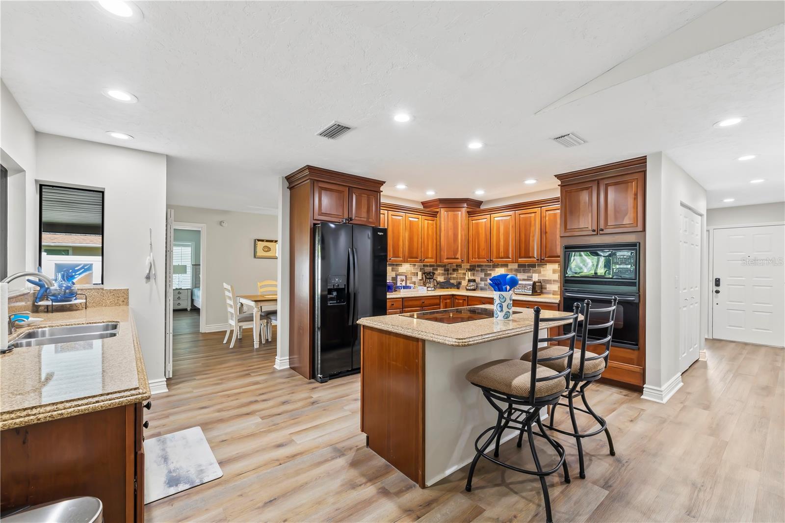 4125 PINAR DRIVE