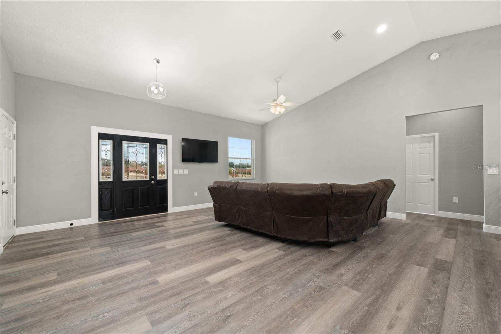 AVON PARK LAKES UNIT 42 PB 5-PG 89 LOTS 13610 + 1 - Residential