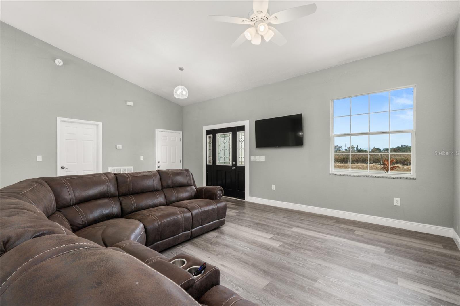 AVON PARK LAKES UNIT 42 PB 5-PG 89 LOTS 13610 + 1 - Residential