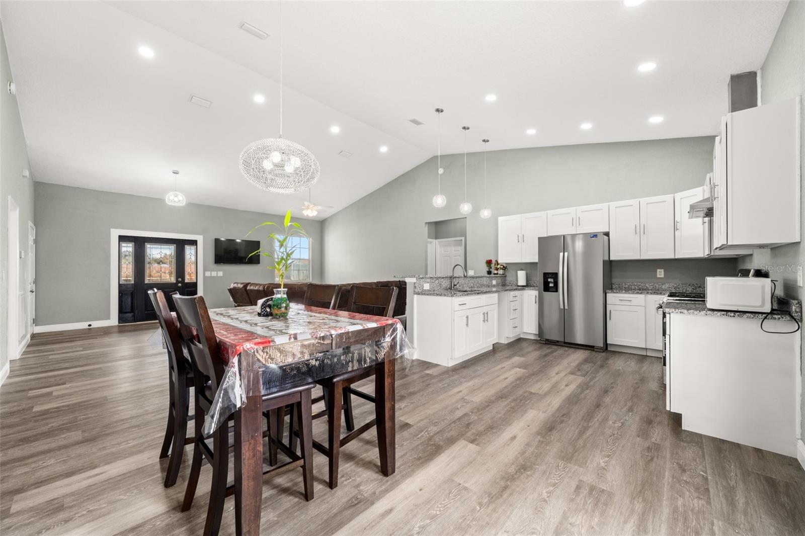 AVON PARK LAKES UNIT 42 PB 5-PG 89 LOTS 13610 + 1 - Residential