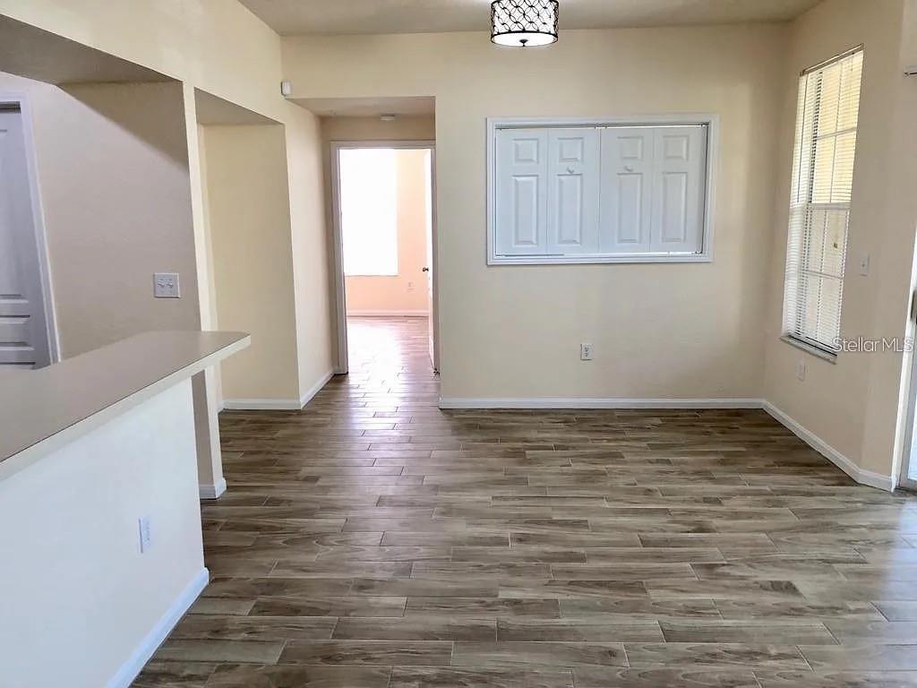 OXFORD PLACE AT TAMPA PALMS A CONDO - Residential