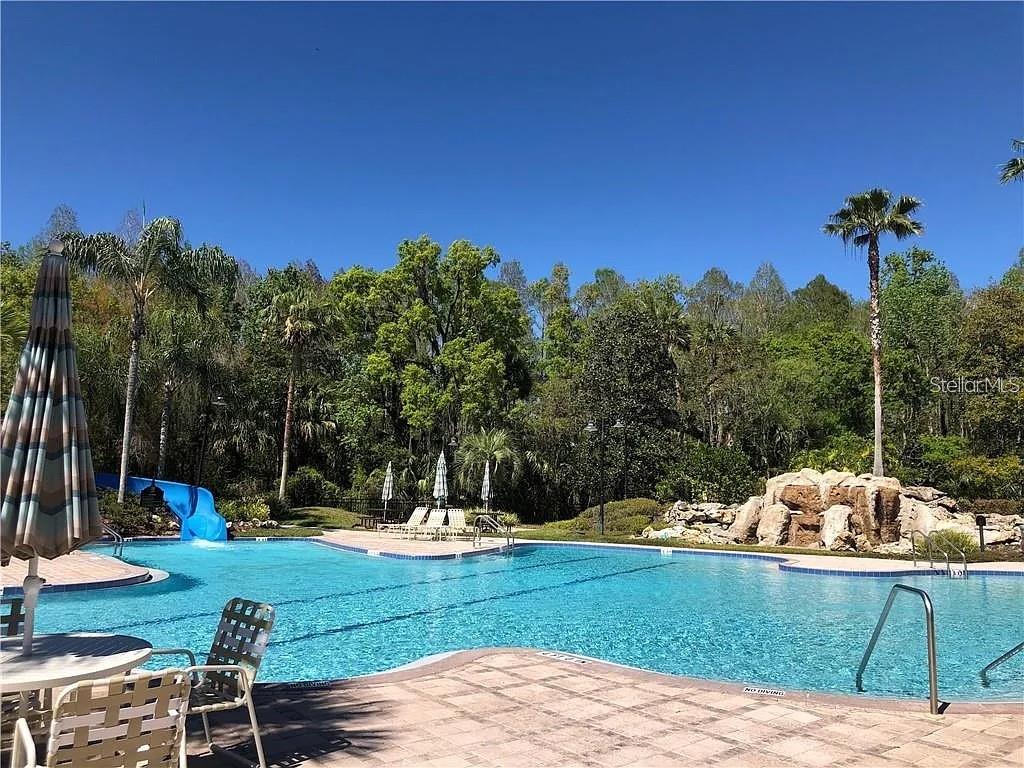 OXFORD PLACE AT TAMPA PALMS A CONDO - Residential