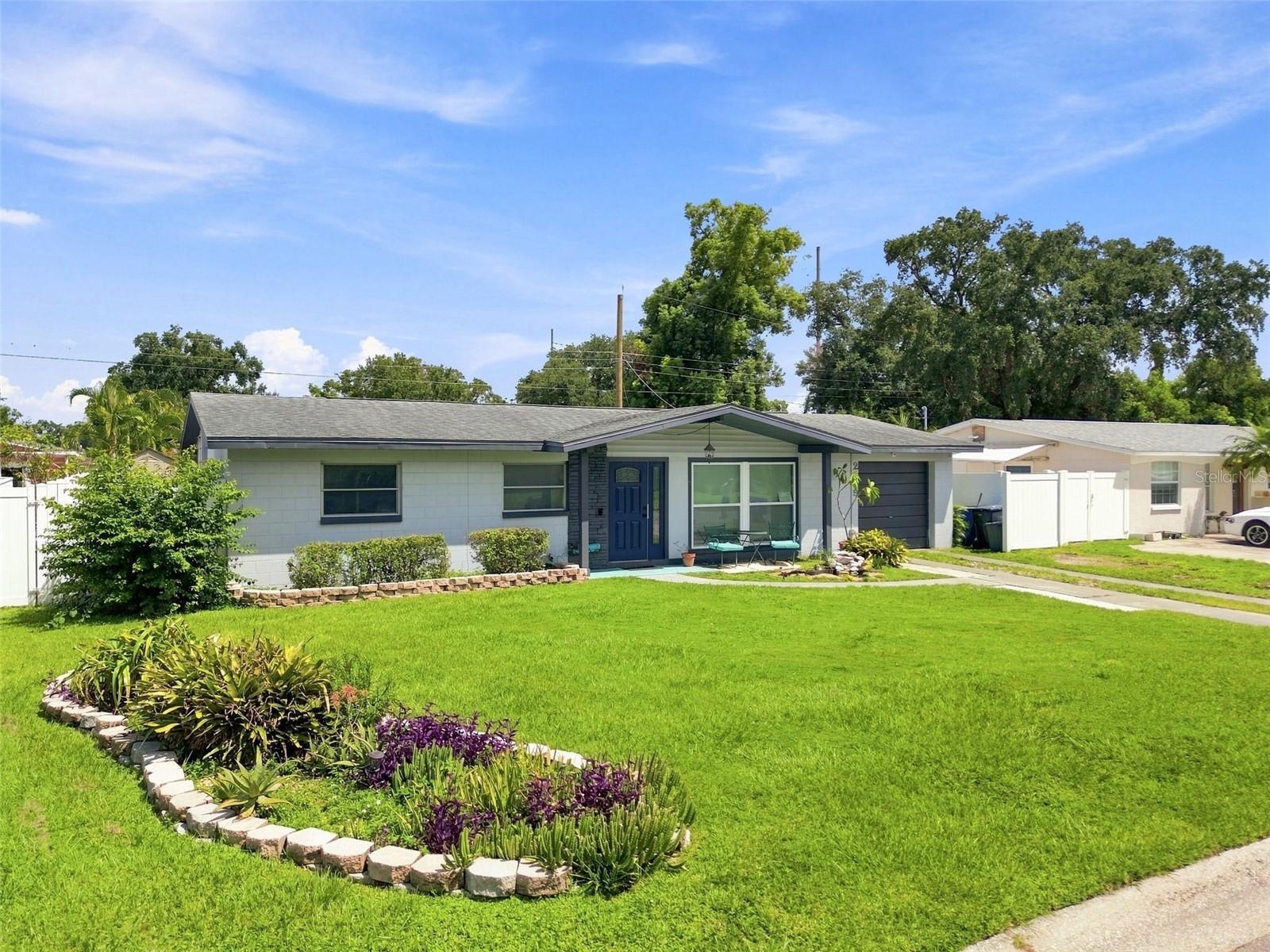 2609 AUBURN AVENUE W
