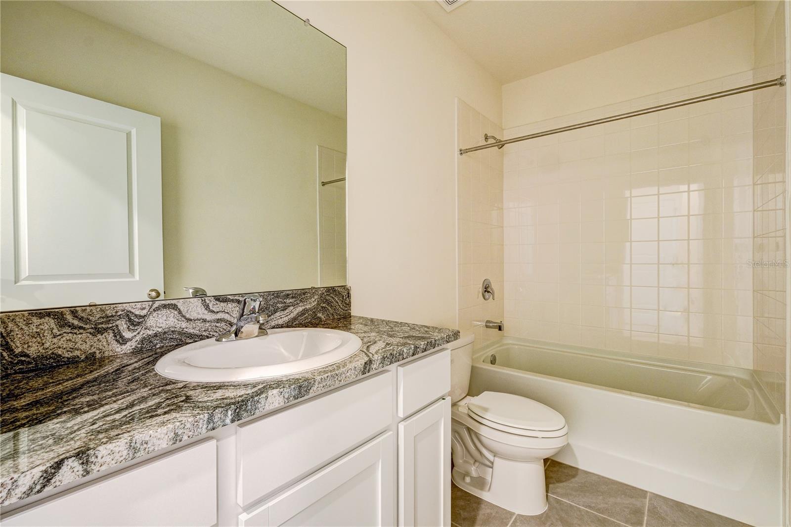 STAR FARMS AT LAKEWOOD RANCH - Residential Lease