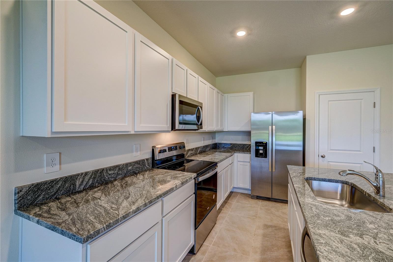 17436 CRESCENT MOON LOOP