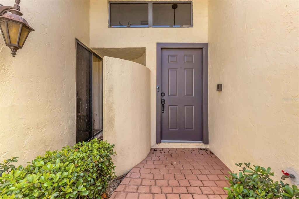 Photo of 440 Palmetto Court #1, Venice, FL 34285 (MLS # N6143511)