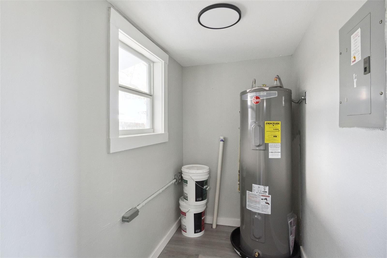 C W DOOPS - Residential Lease