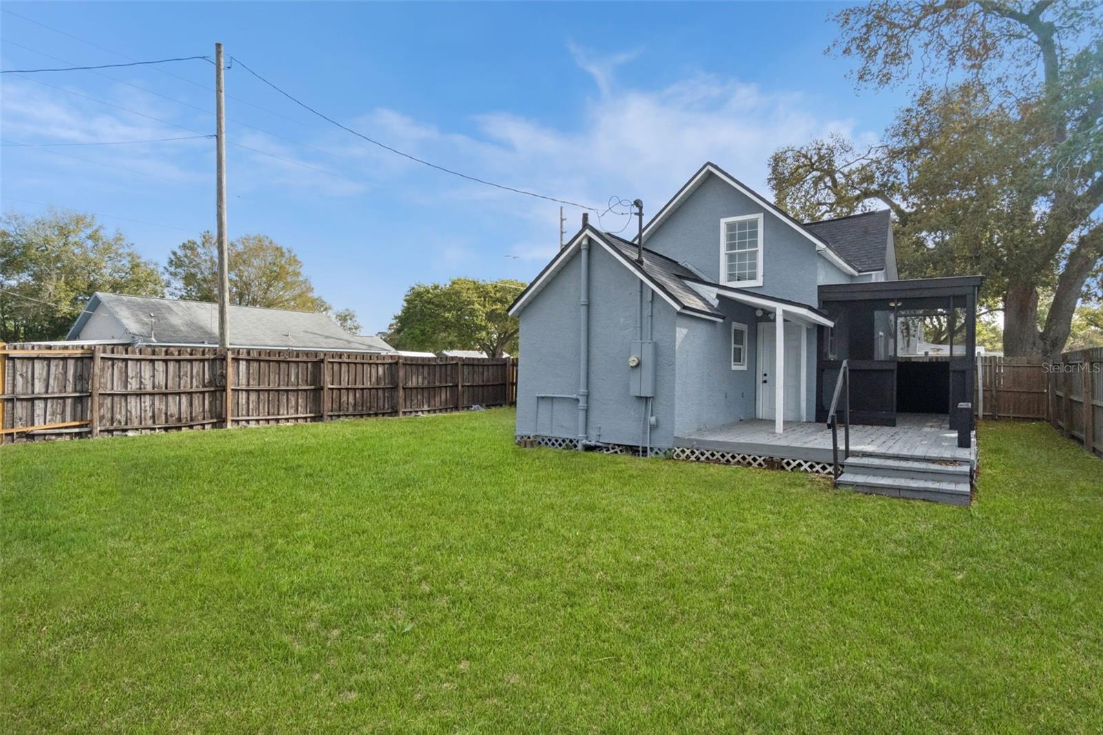 C W DOOPS - Residential Lease