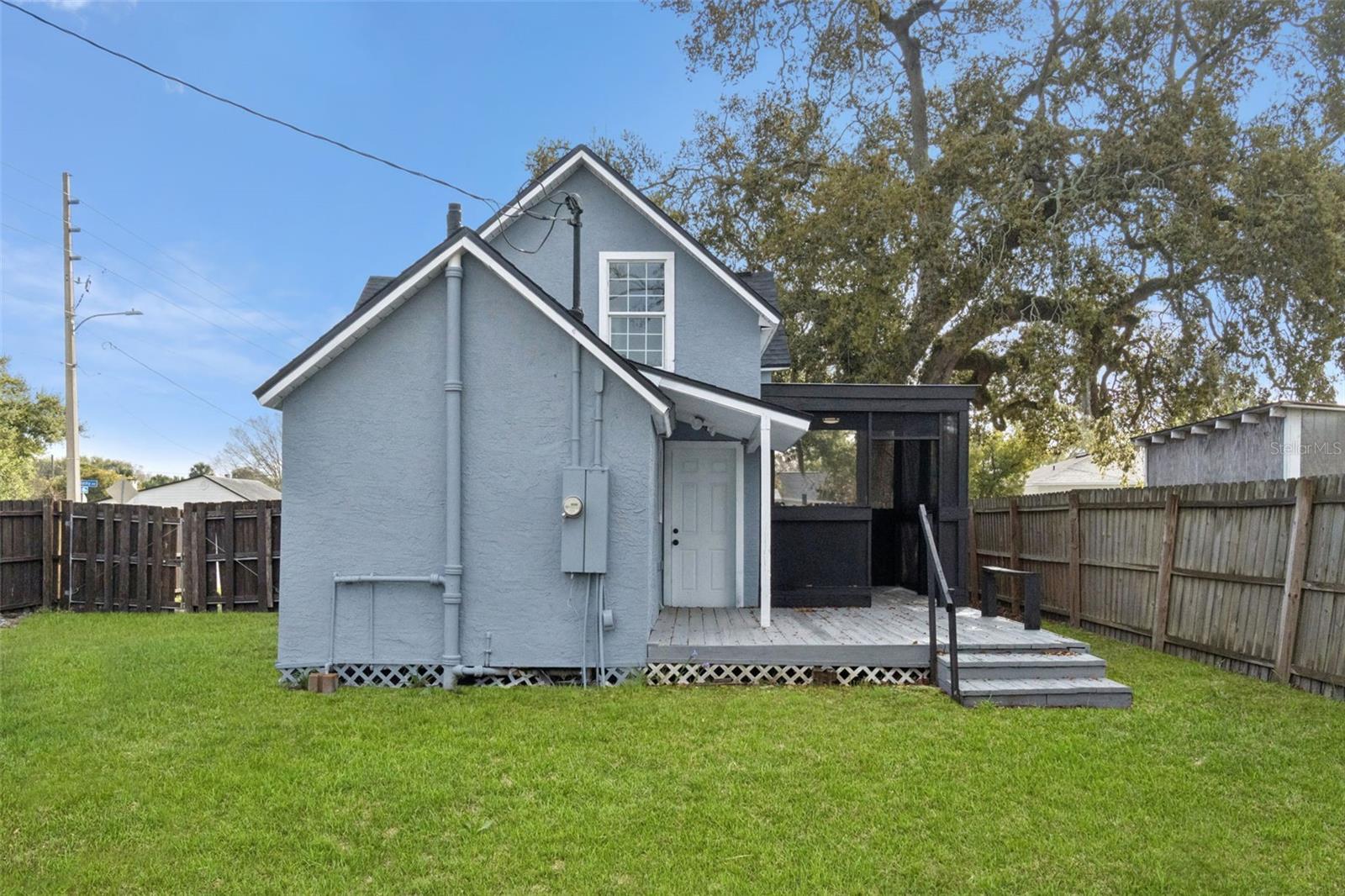 C W DOOPS - Residential Lease