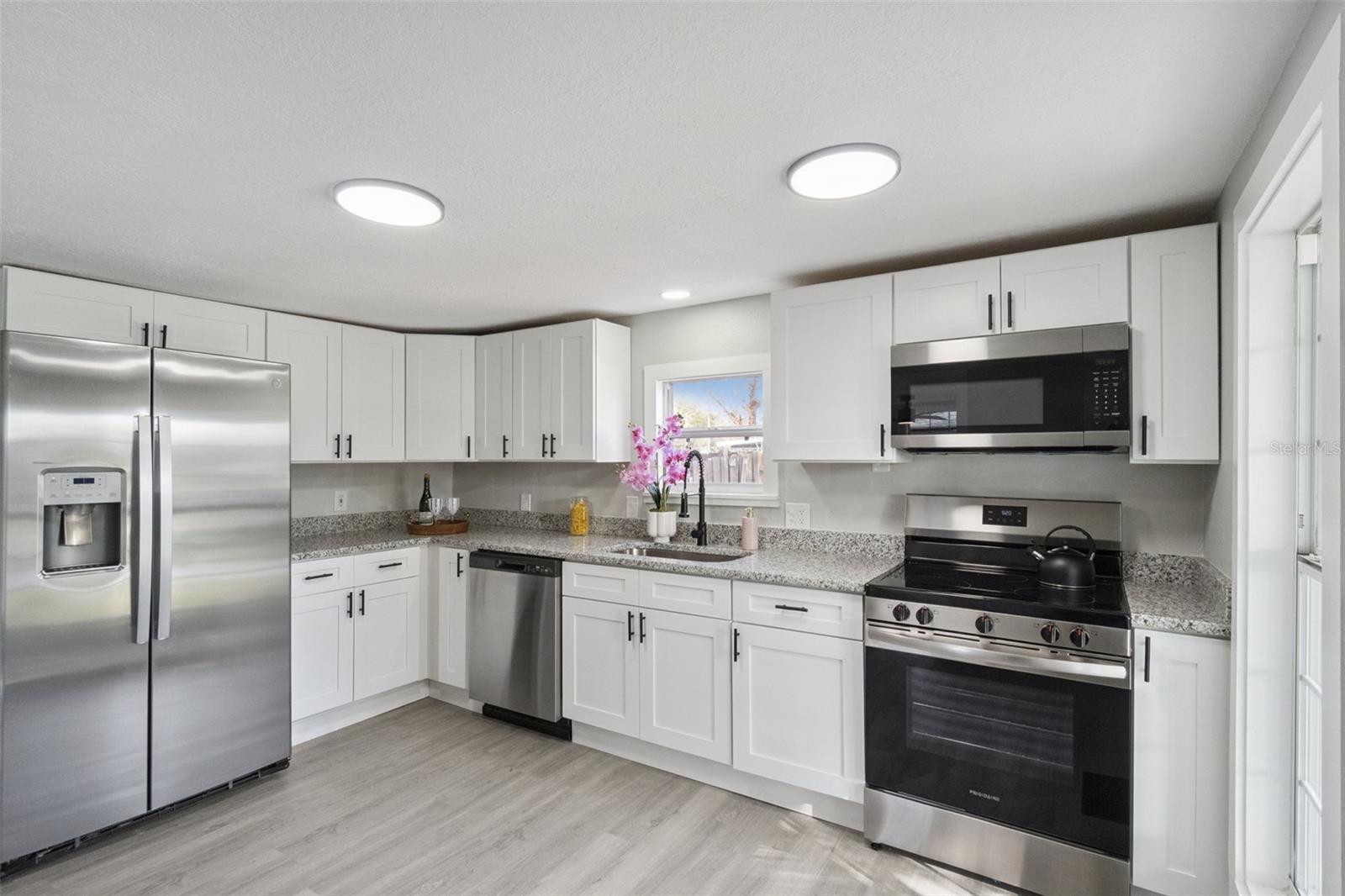 C W DOOPS - Residential Lease