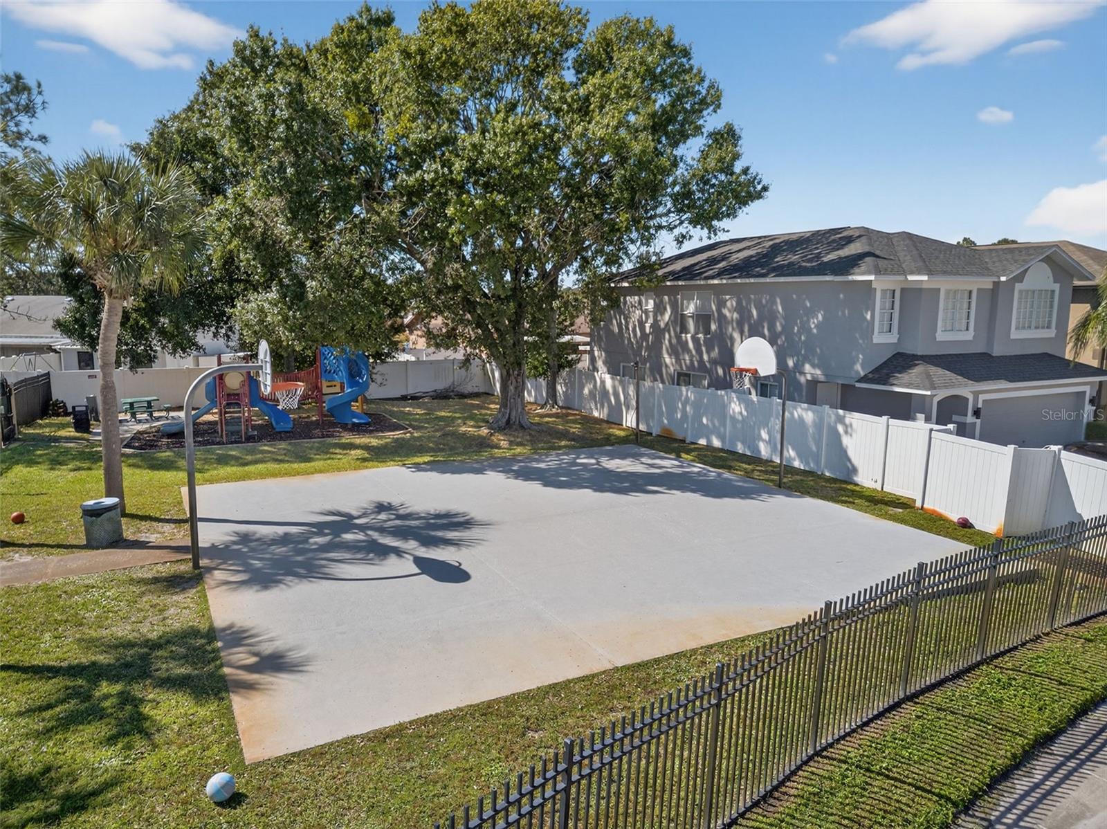 HEATHER LAKES UNIT XXVII PH - Residential