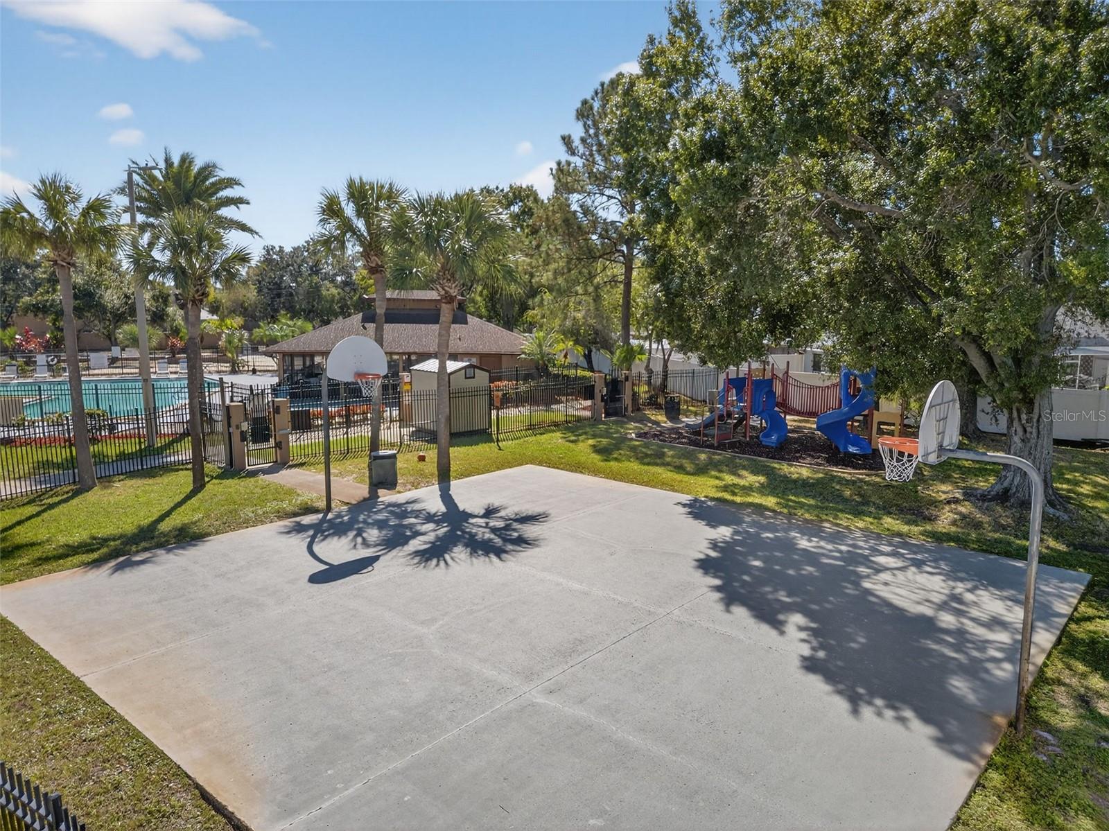 HEATHER LAKES UNIT XXVII PH - Residential