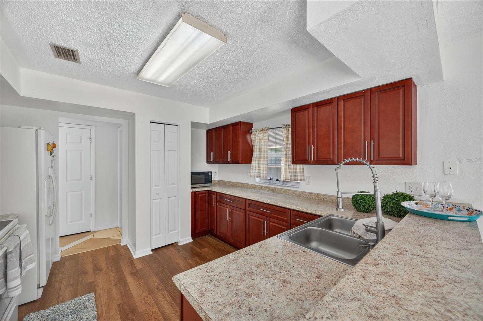 HEATHER LAKES UNIT XXVII PH - Residential