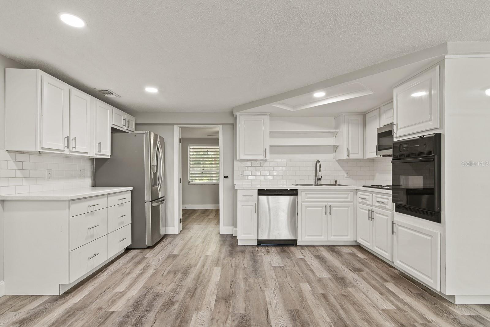 HOLIDAY HILL - Residential