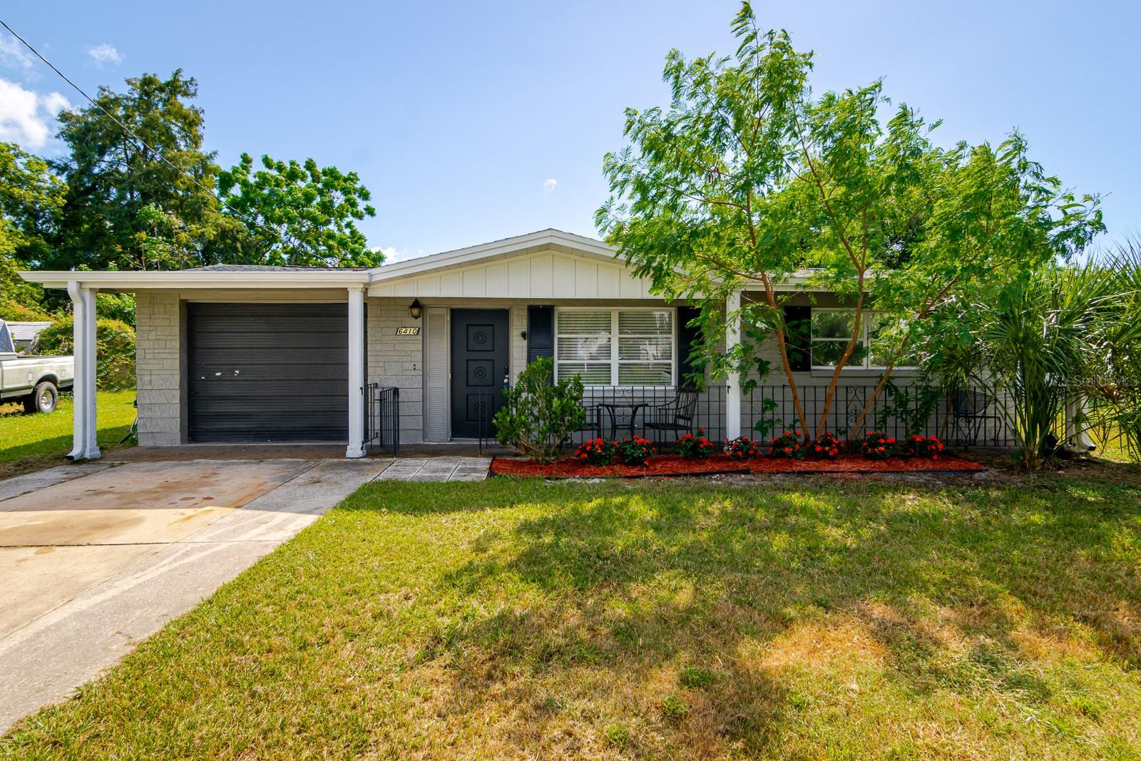 HOLIDAY HILL - Residential
