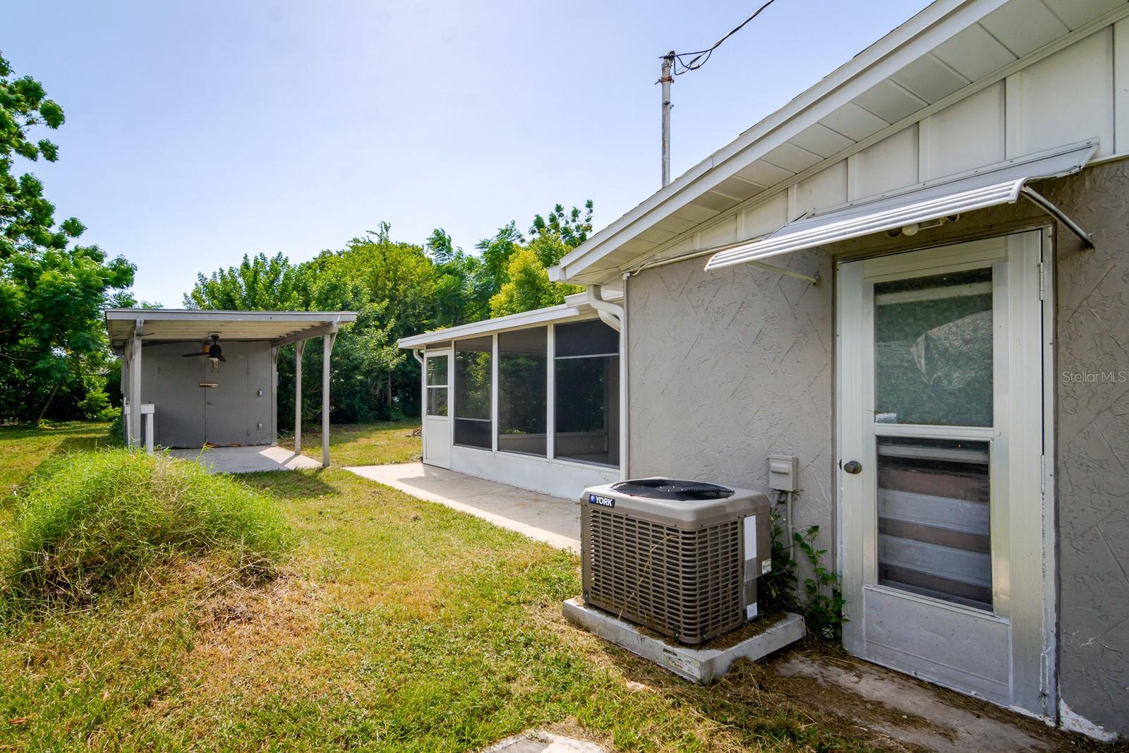 HOLIDAY HILL - Residential