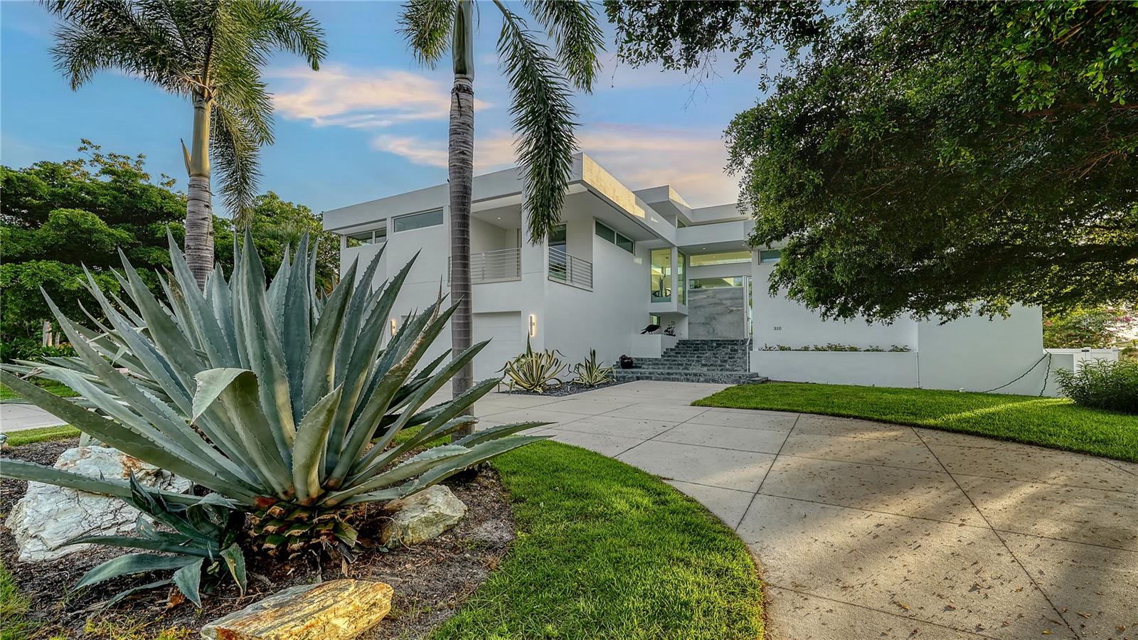 310 BIRD KEY DRIVE