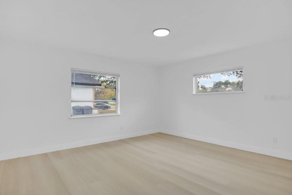 ENGLISH ESTATES UNIT 2 - Residential