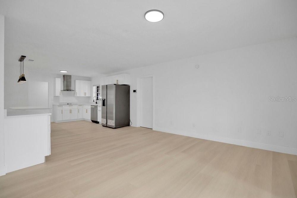 ENGLISH ESTATES UNIT 2 - Residential