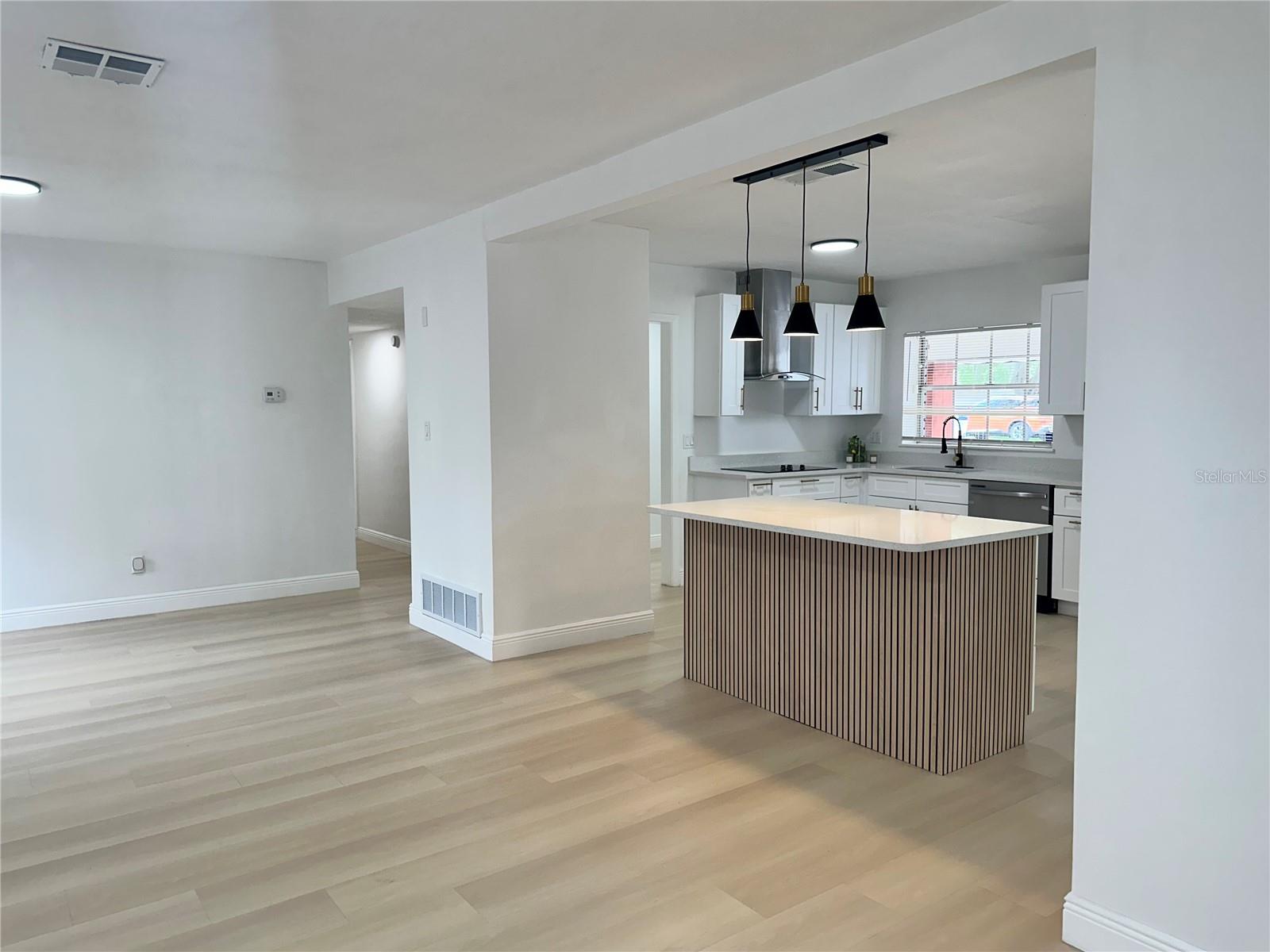 ENGLISH ESTATES UNIT 2 - Residential