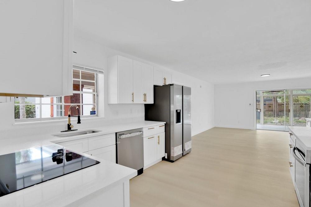 ENGLISH ESTATES UNIT 2 - Residential