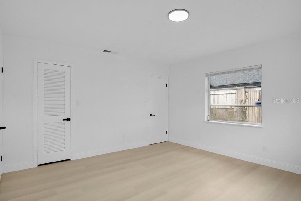 ENGLISH ESTATES UNIT 2 - Residential