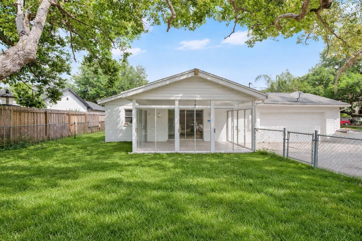 ENGLISH ESTATES UNIT 2 - Residential