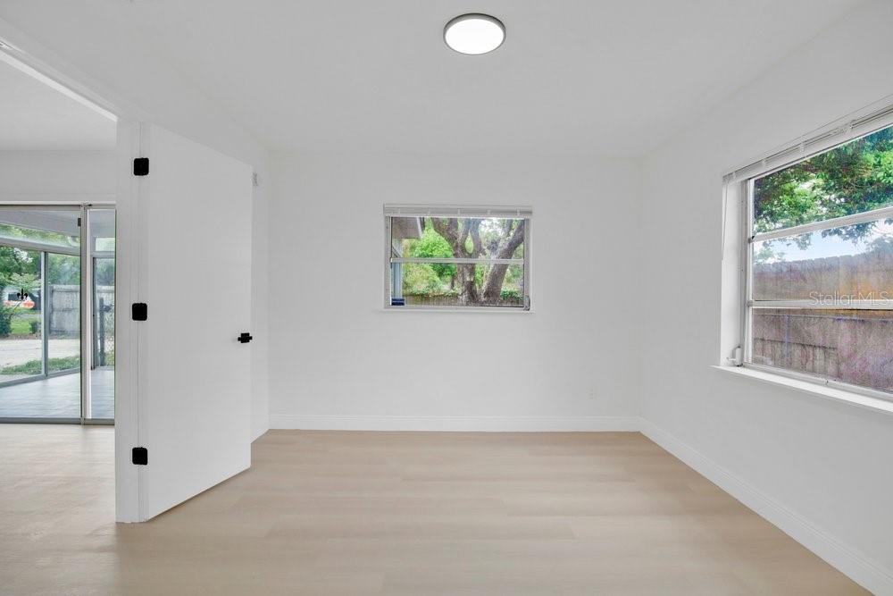 ENGLISH ESTATES UNIT 2 - Residential