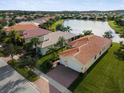 A home in WIMAUMA