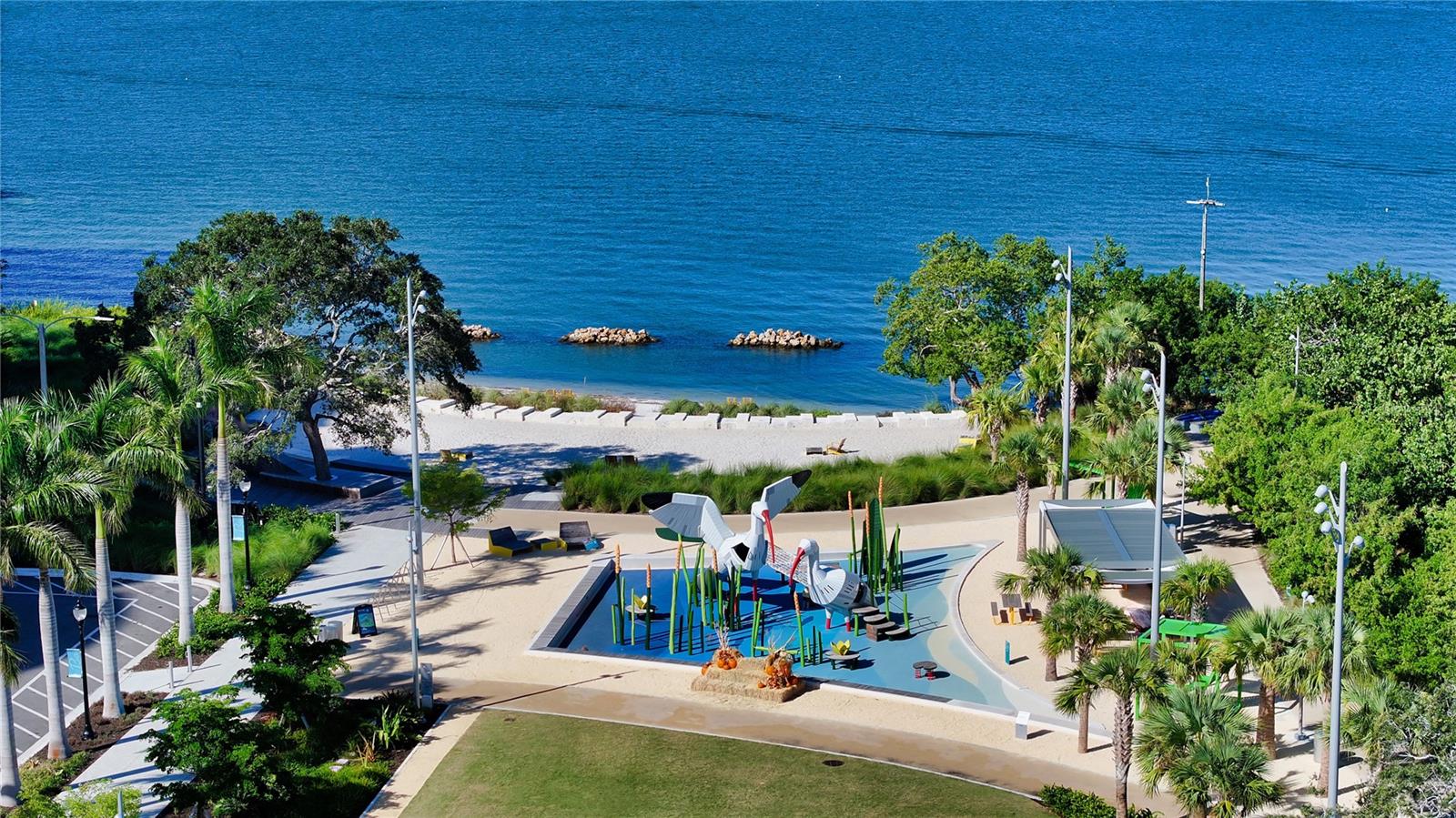 BROADWAY PROMENADE - Residential