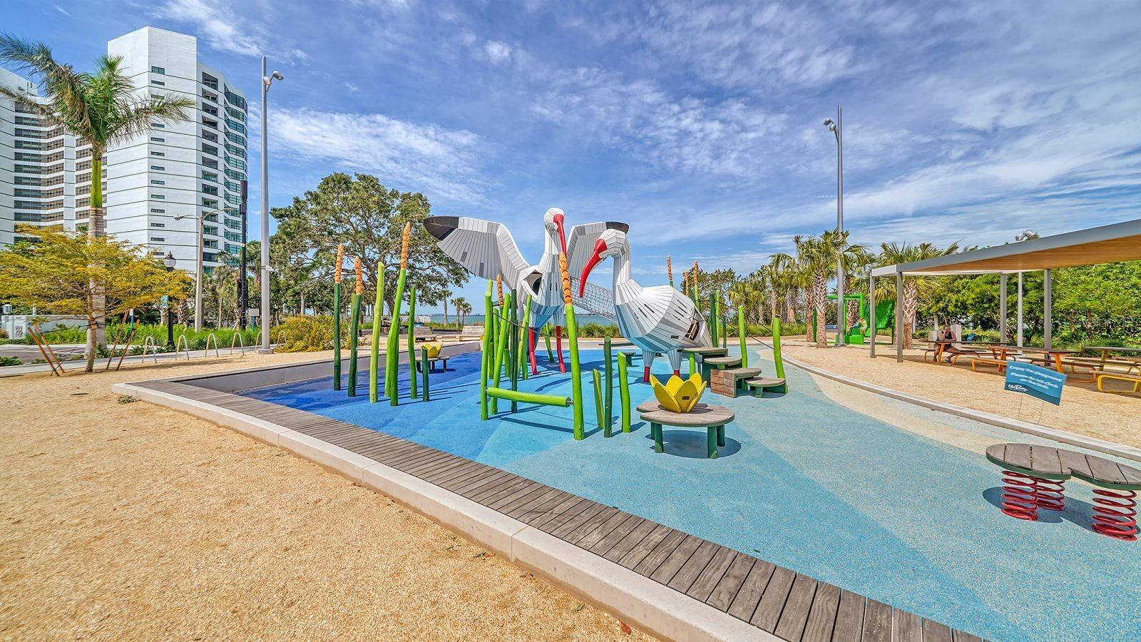 BROADWAY PROMENADE - Residential