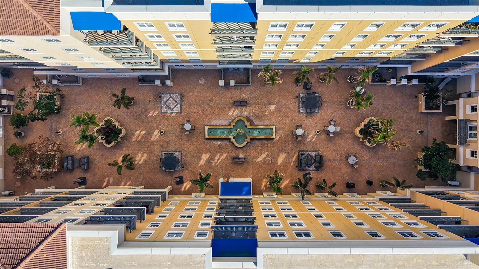 BROADWAY PROMENADE - Residential