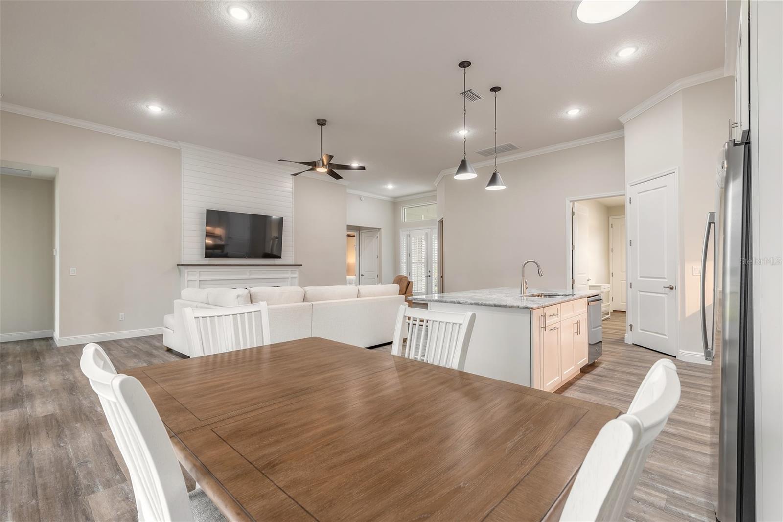 PALMS PH 5 - Residential