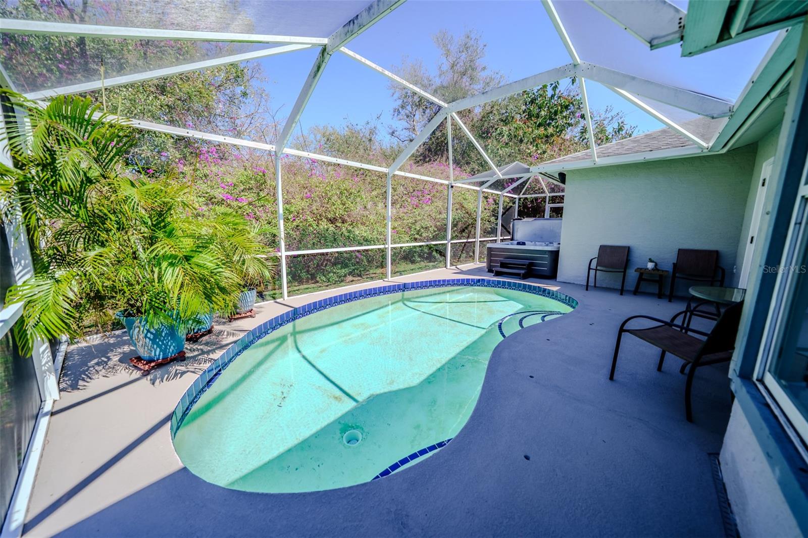 BRIARWOOD - Residential