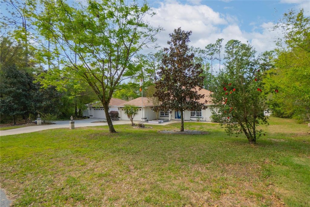 Photo of 1256 W Sphere Place, Beverly Hills, FL 34465 (MLS # OM724169)