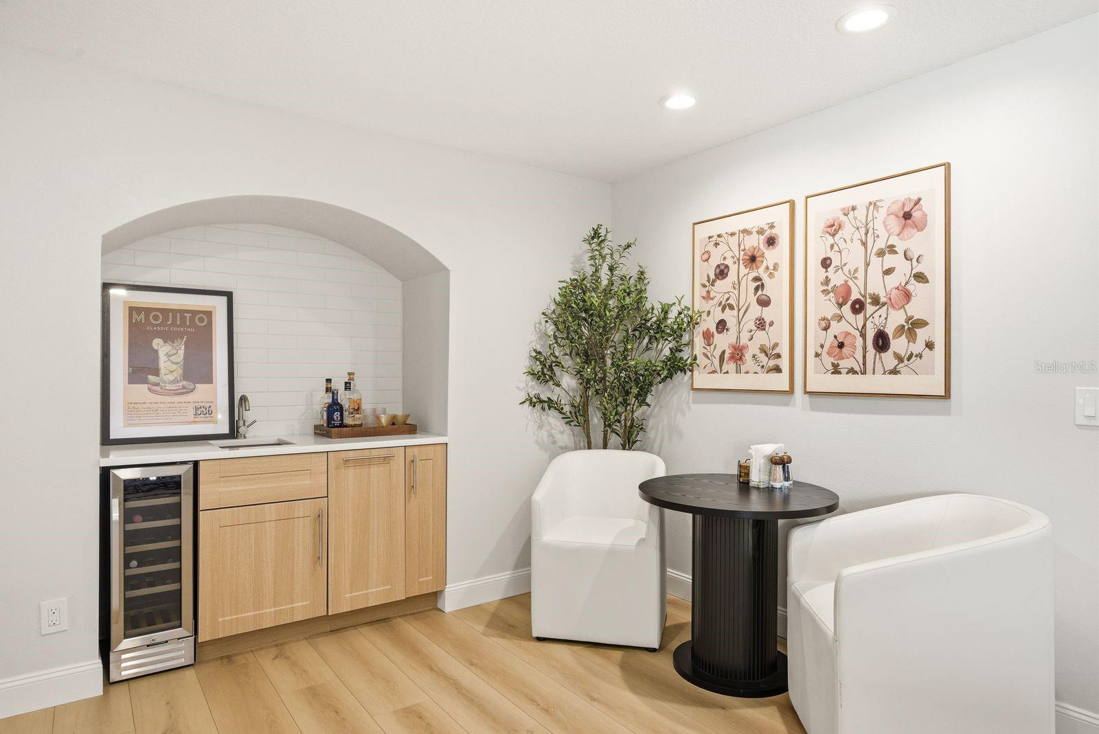 VENETIAN ISLES - Residential