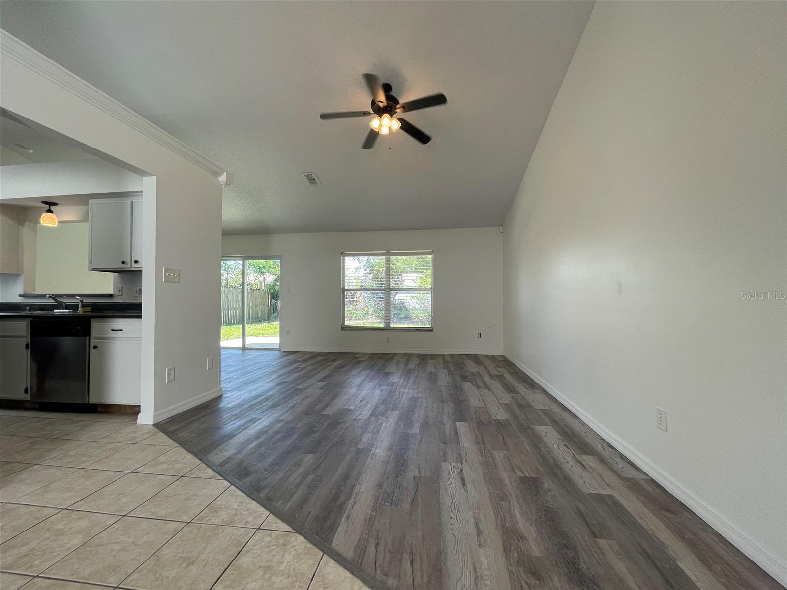 COLLEGE HEIGHTS PH 03 - Residential Lease