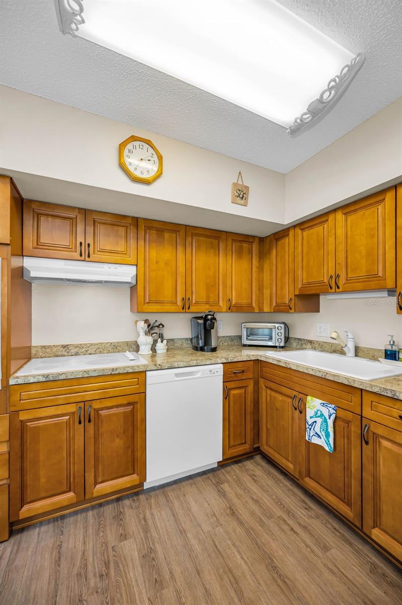 ON TOP OF THE WORLD - Residential