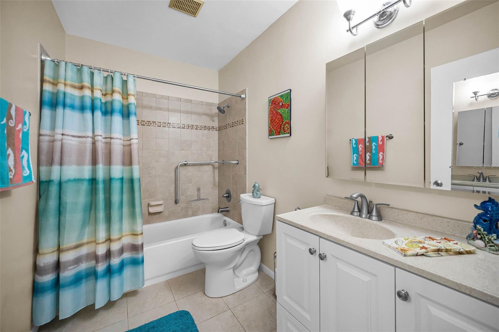 ON TOP OF THE WORLD - Residential