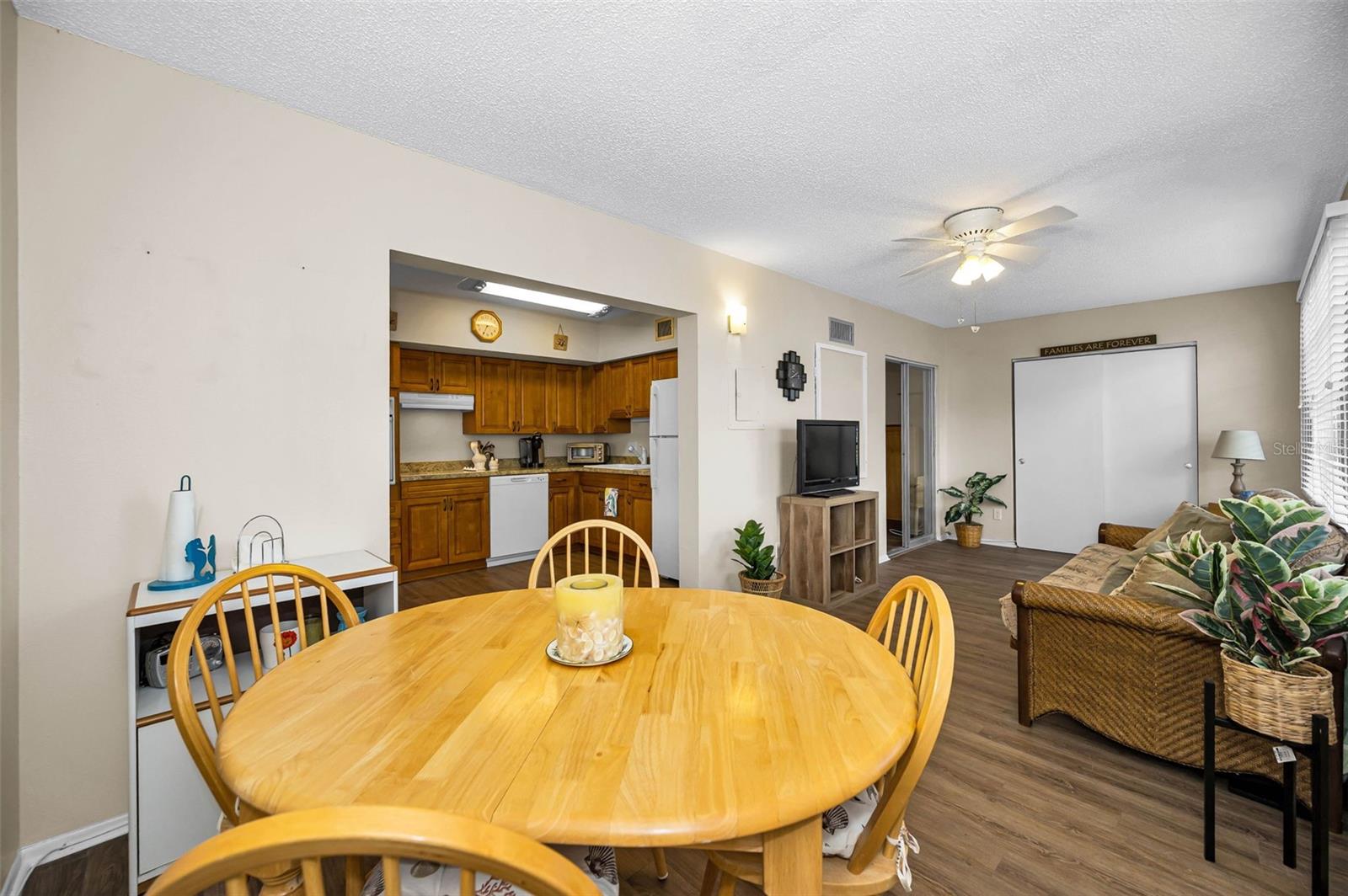 ON TOP OF THE WORLD - Residential