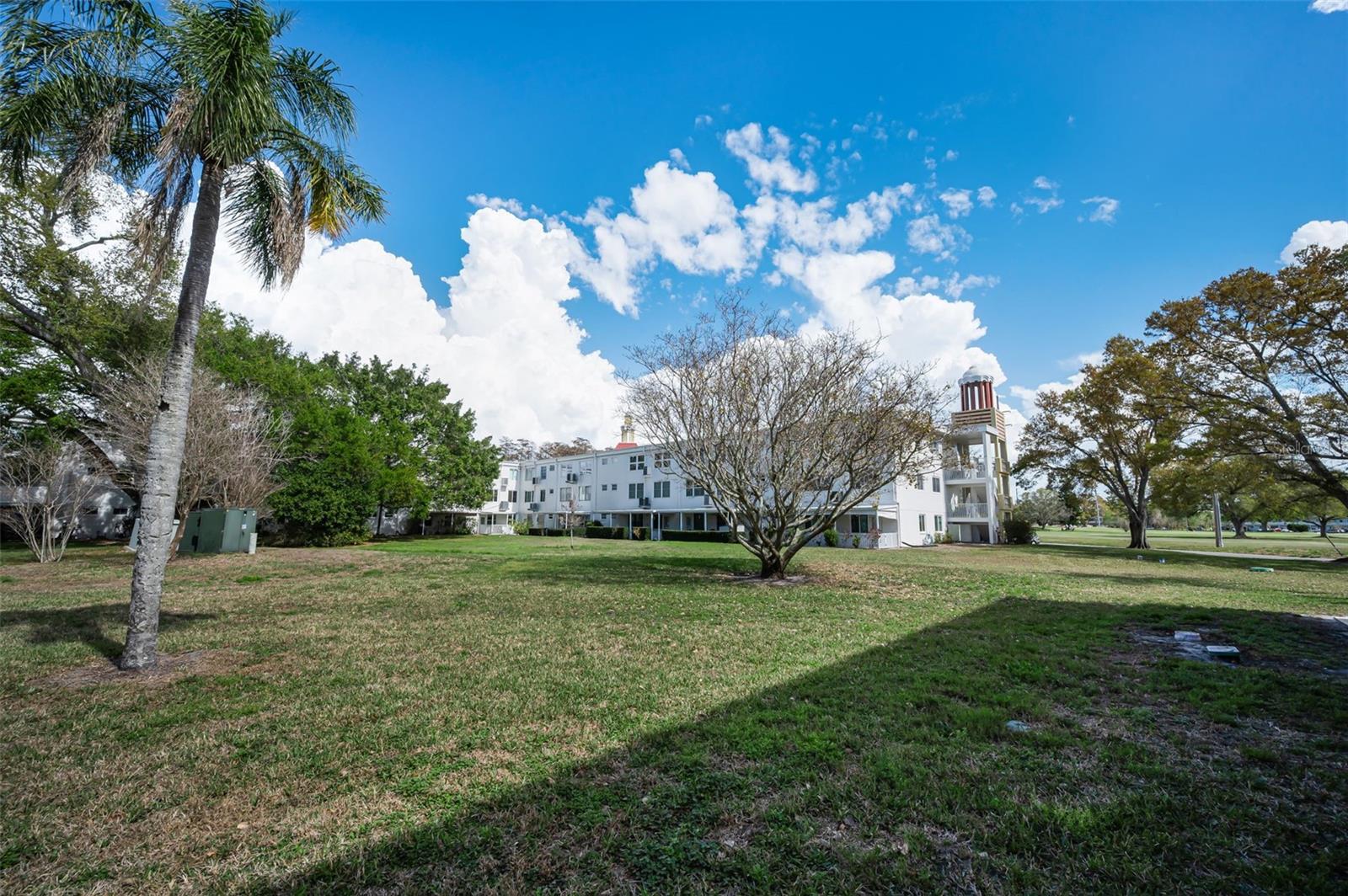 ON TOP OF THE WORLD - Residential