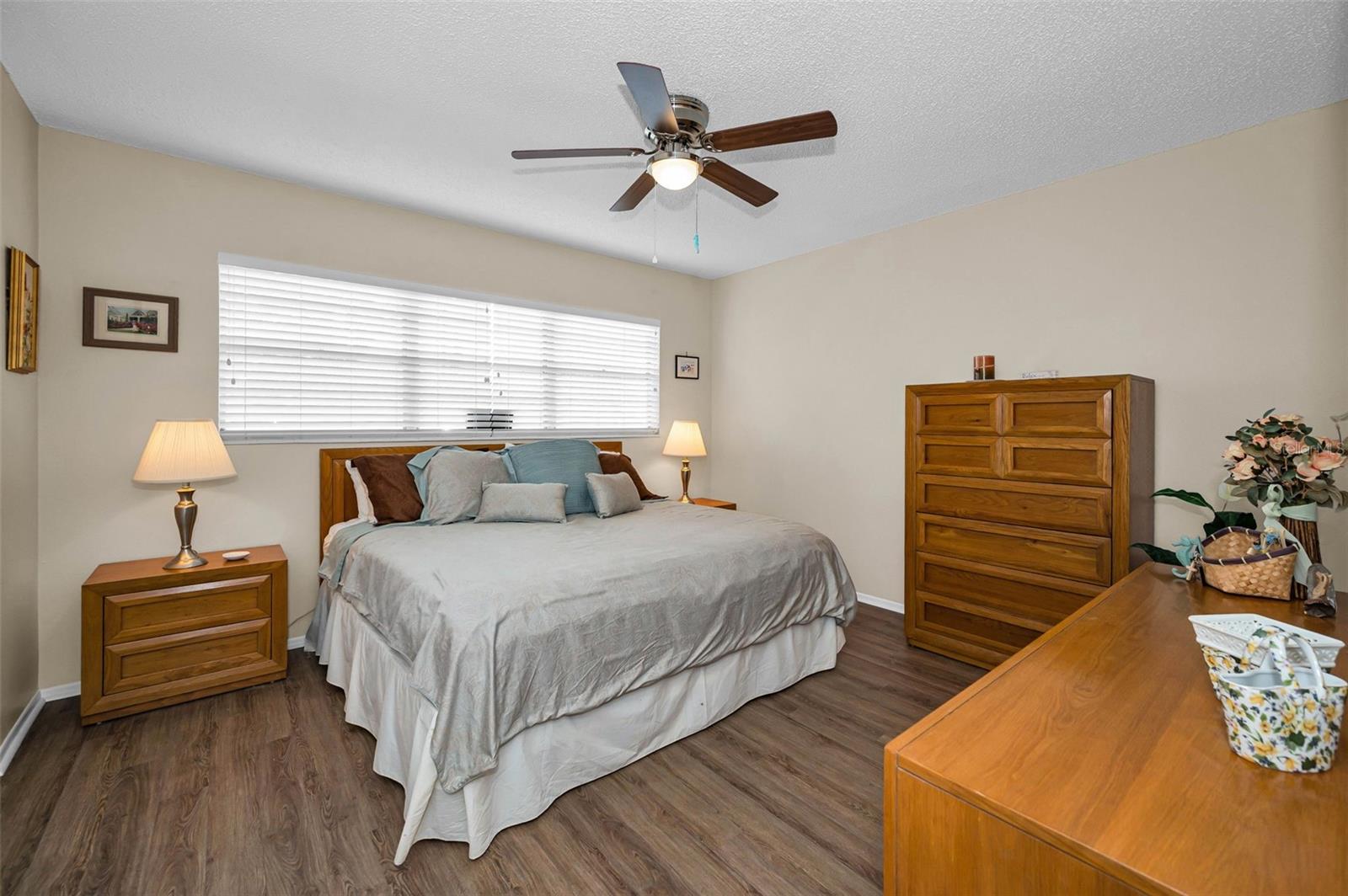 ON TOP OF THE WORLD - Residential