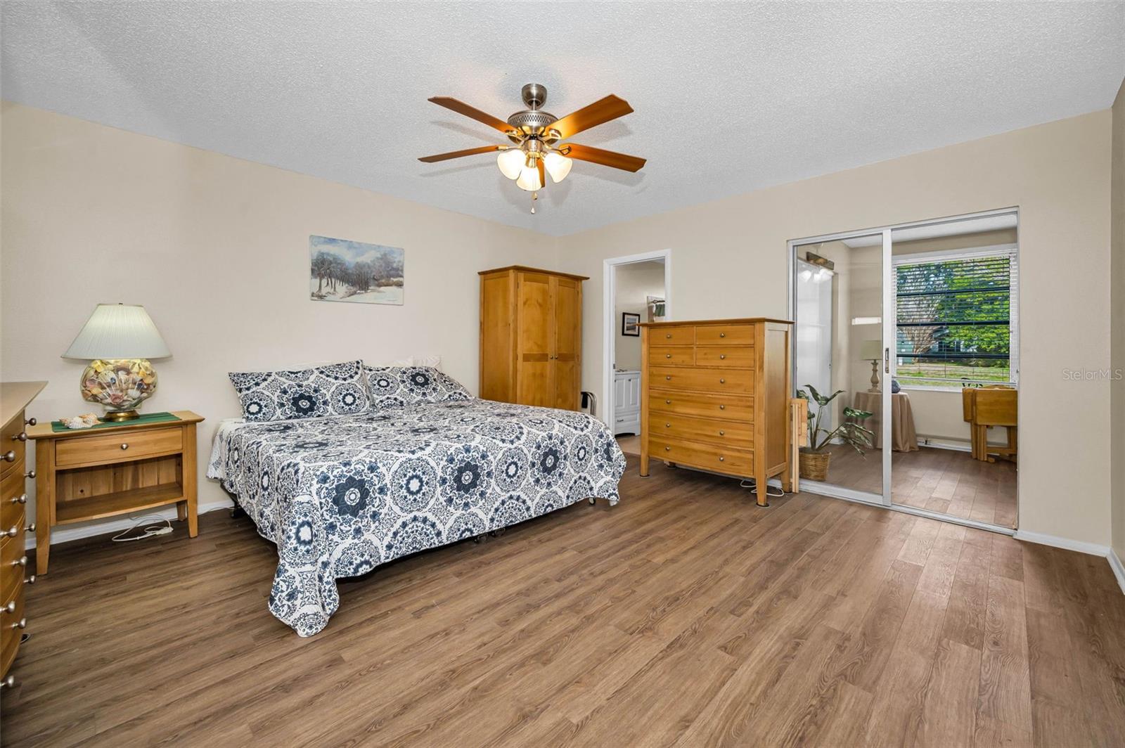 ON TOP OF THE WORLD - Residential