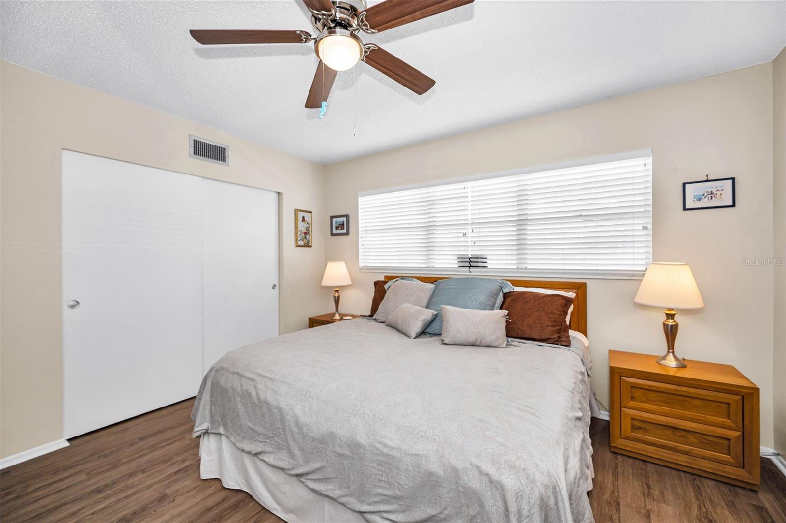 ON TOP OF THE WORLD - Residential