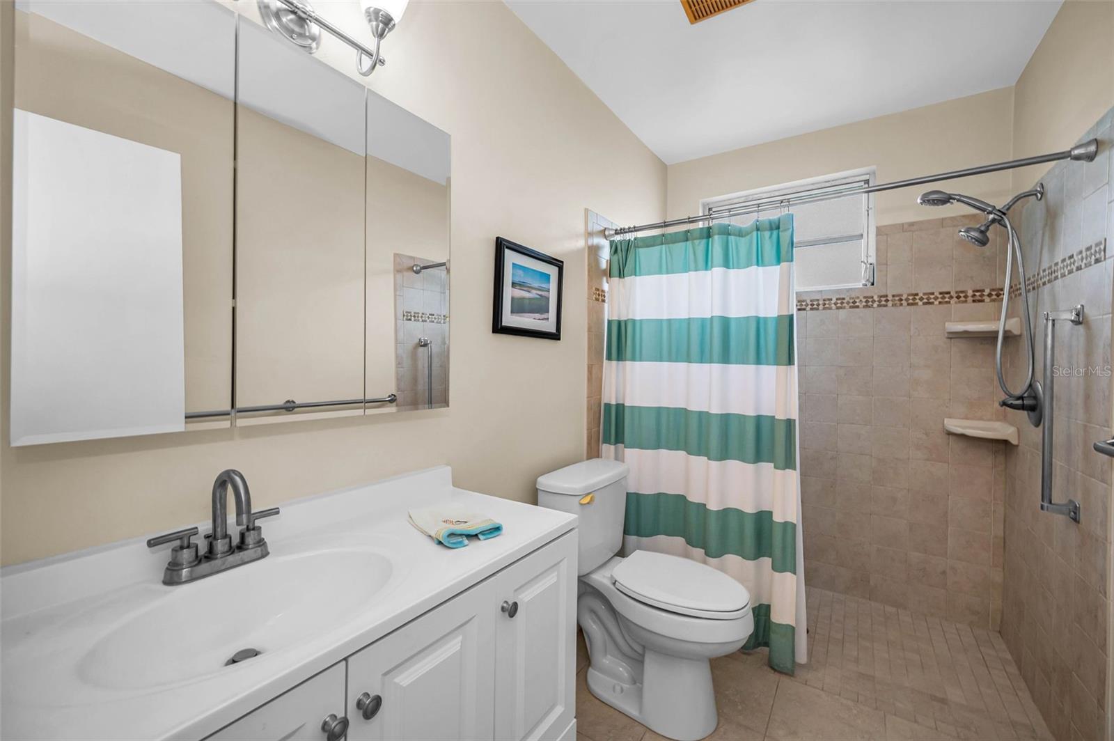 ON TOP OF THE WORLD - Residential