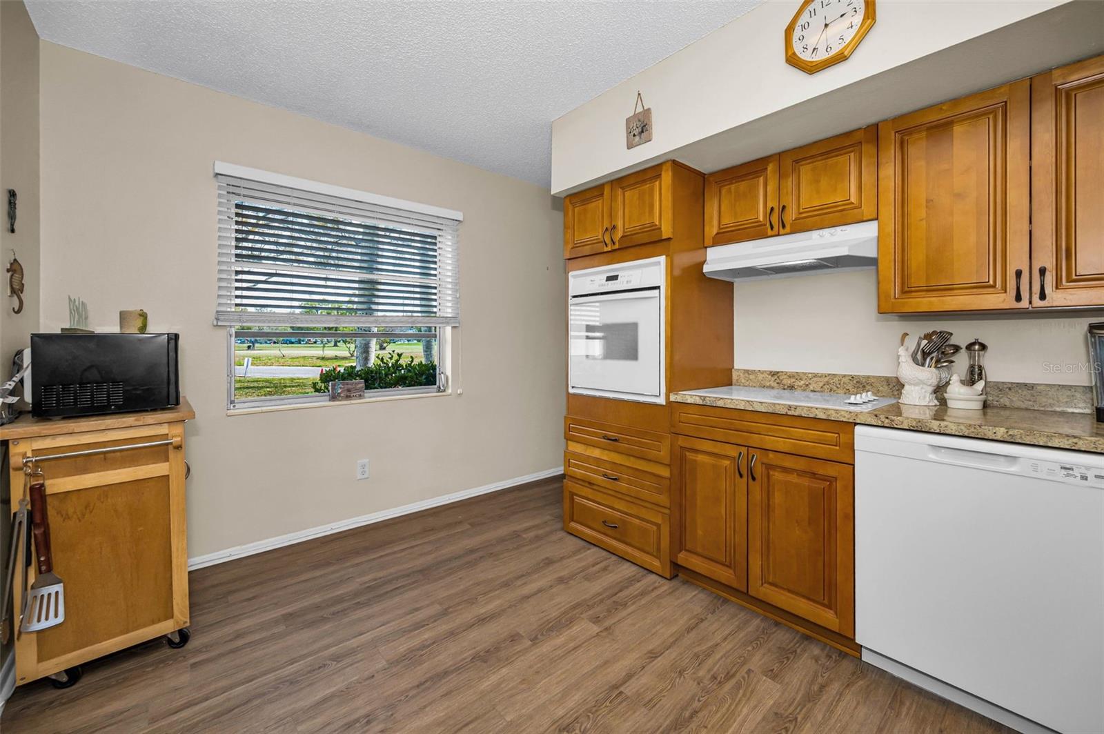 ON TOP OF THE WORLD - Residential