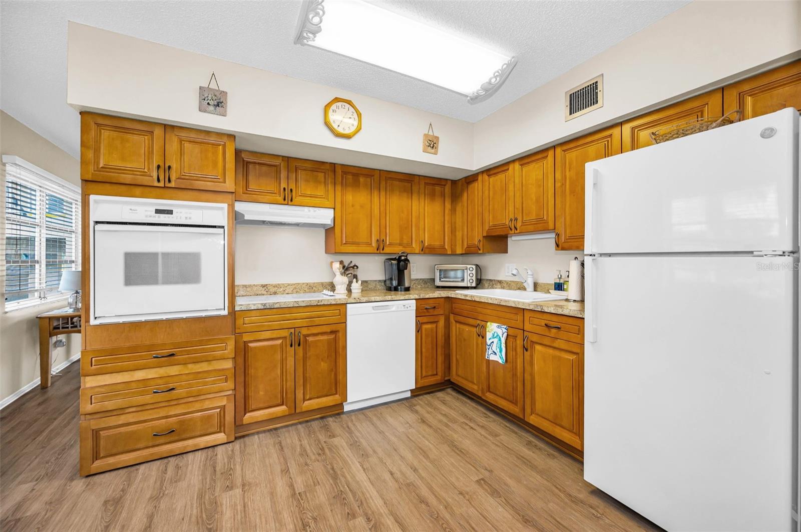 ON TOP OF THE WORLD - Residential