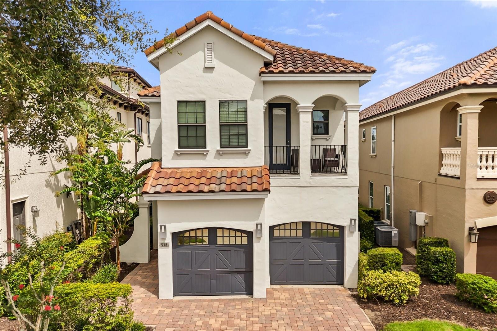 915 GOLDEN BEAR DRIVE