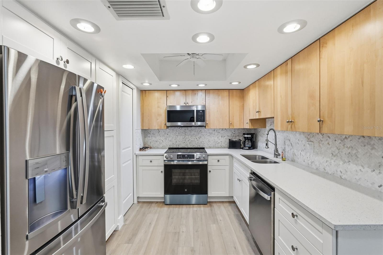 EDGEWATER ARMS 3RD CONDO - Residential